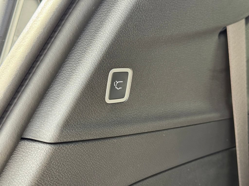 New 2026 Chrysler Pacifica Select FWD image 26