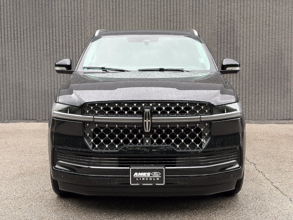 New 2027 Lincoln Navigator Black Label AWD/4WD image 3