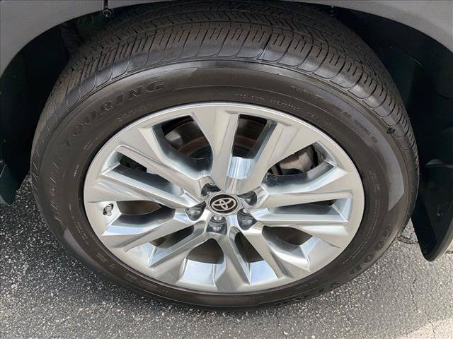 Used 2023 Toyota Highlander Limited AWD/4WD image 37