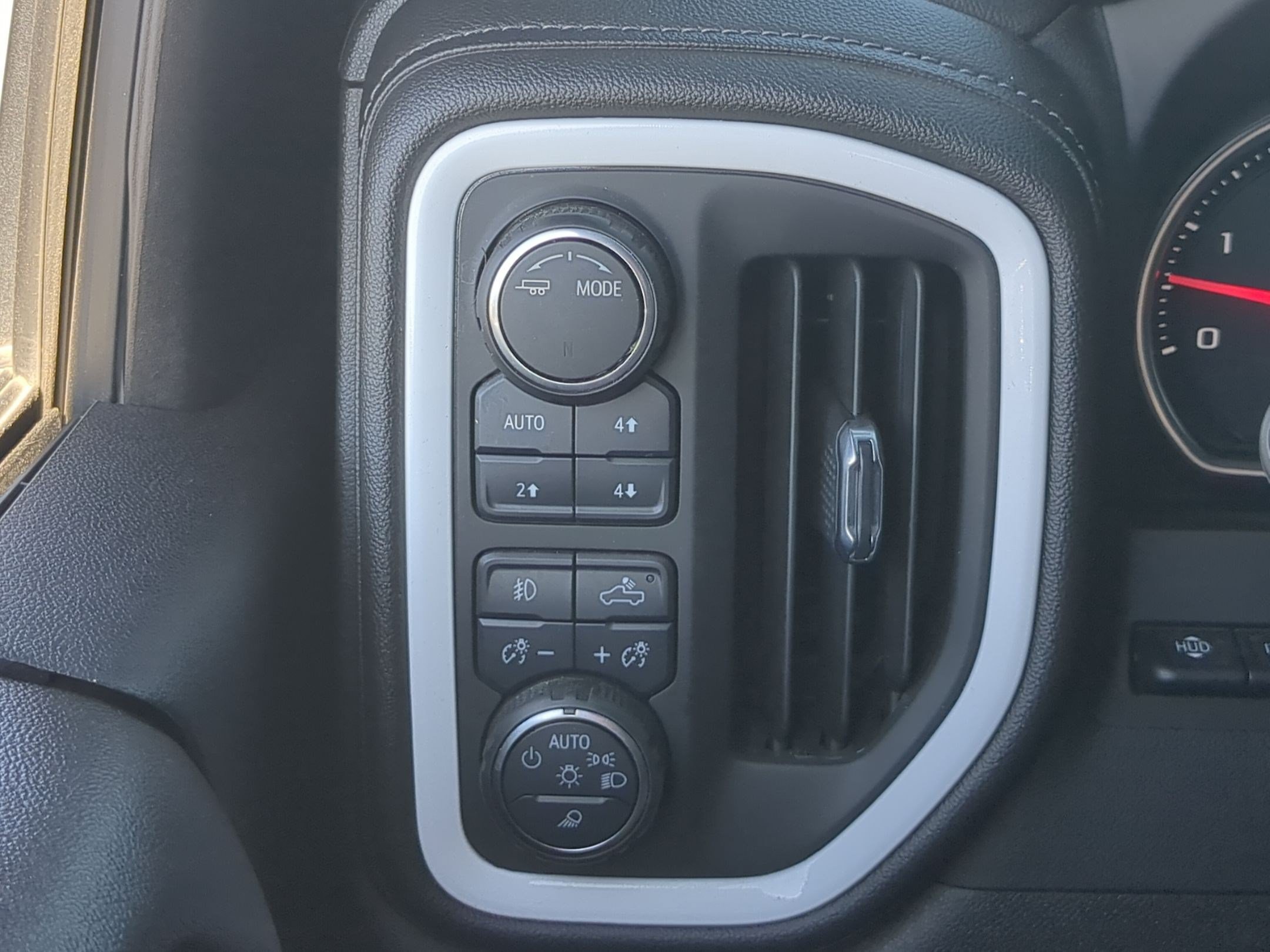 Used 2023 Chevrolet Silverado 3500 High Country w/ Z71 Off-Road Package AWD/4WD image 26