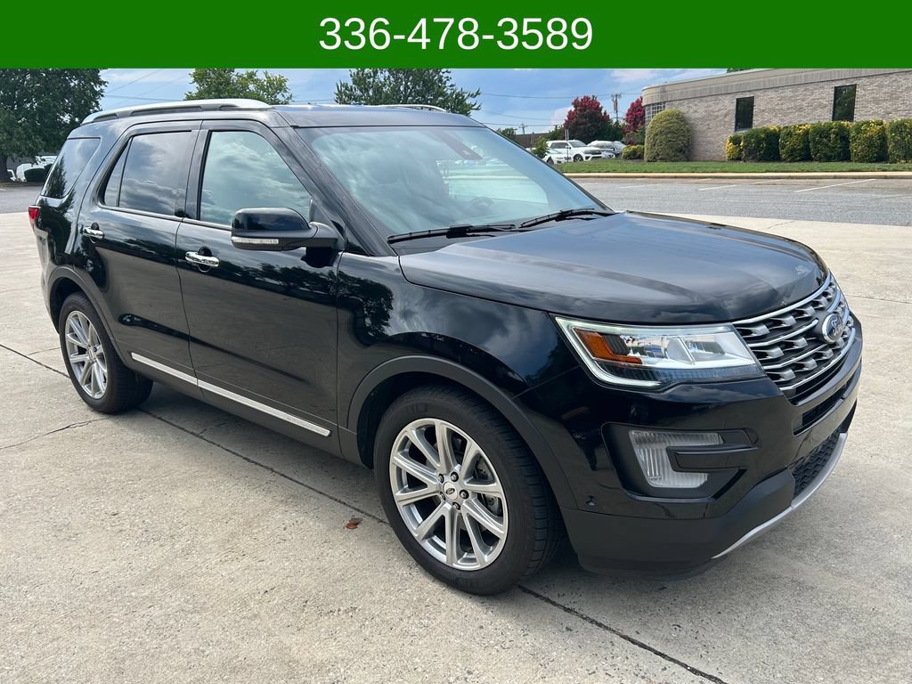 Used 2017 Ford Explorer Limited w/ Equipment Group 301A FWD image 7