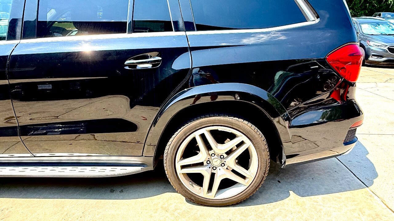 Used 2014 Mercedes-Benz GL 550 4MATIC image 23