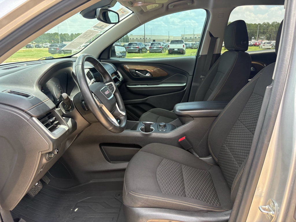 Used 2021 GMC Terrain SLE w/ Driver Convenience Package FWD image 10