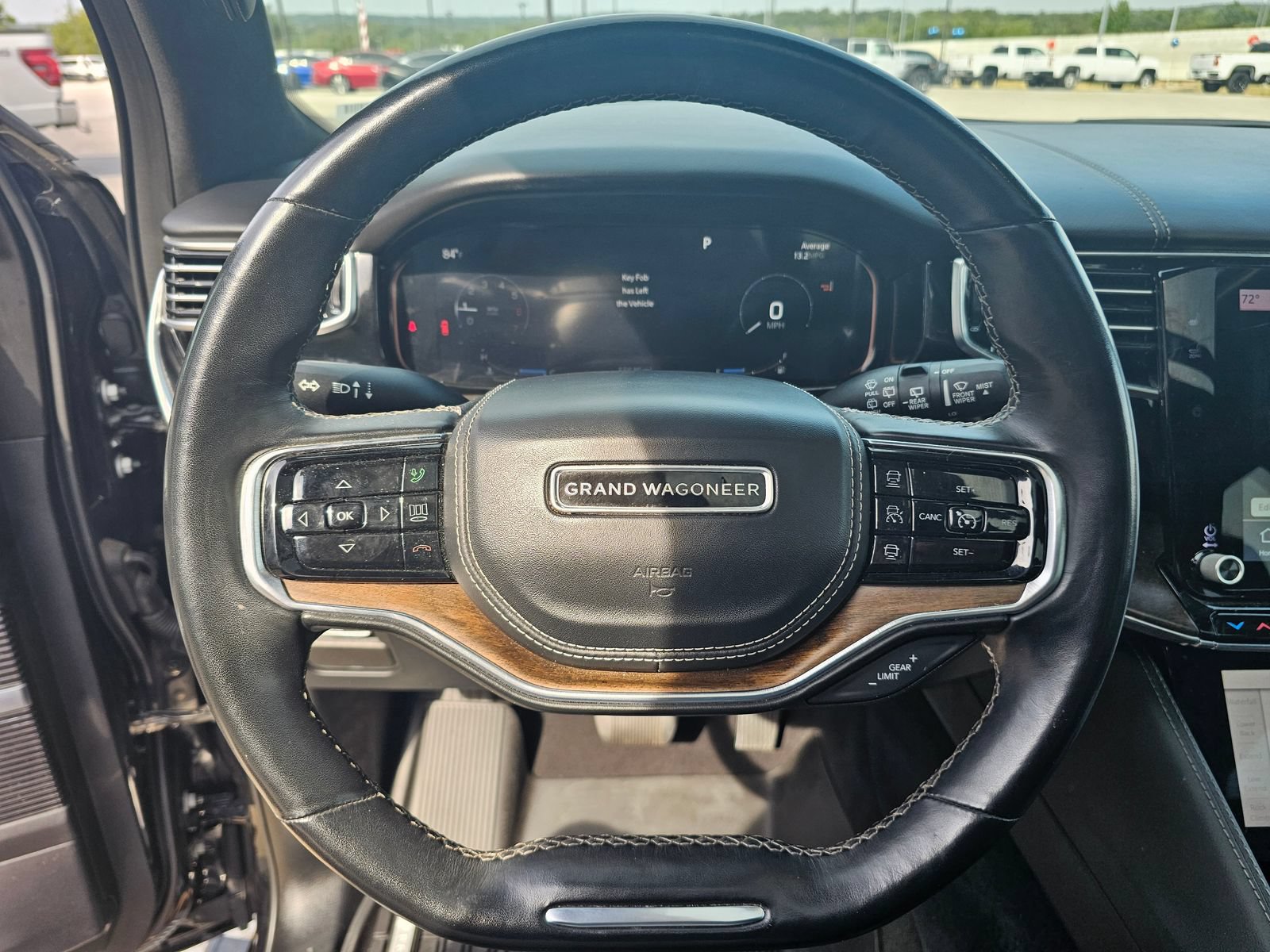 Used 2023 Jeep Grand Wagoneer Series II AWD/4WD image 19