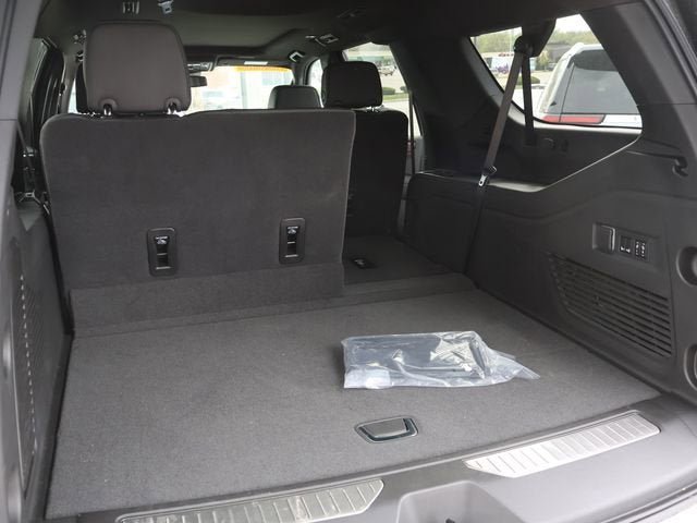 New 2026 GMC Yukon XL Denali w/ Sun & Power Step Package AWD/4WD image 8