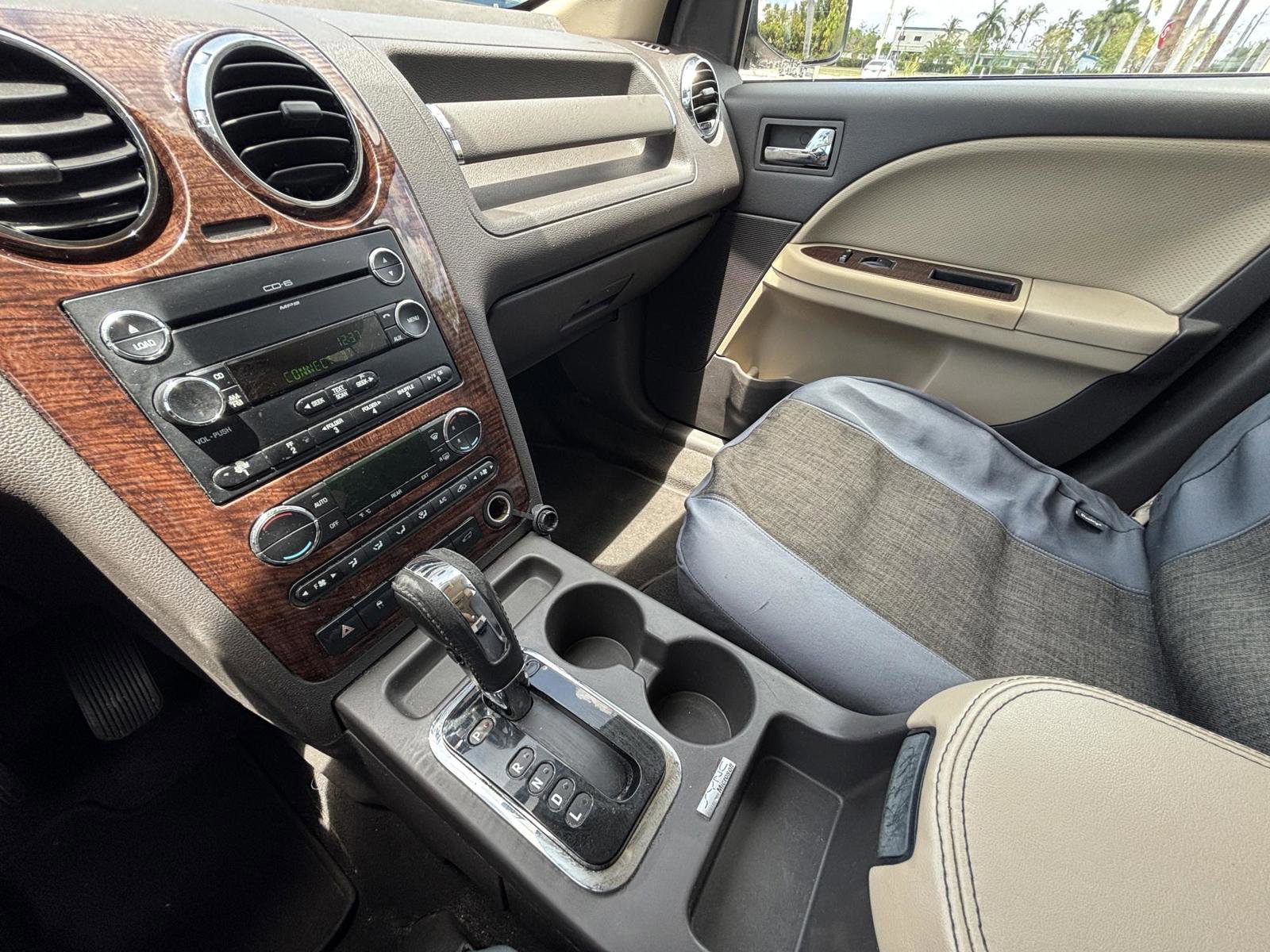 Used 2008 Ford Taurus X Eddie Bauer FWD image 12