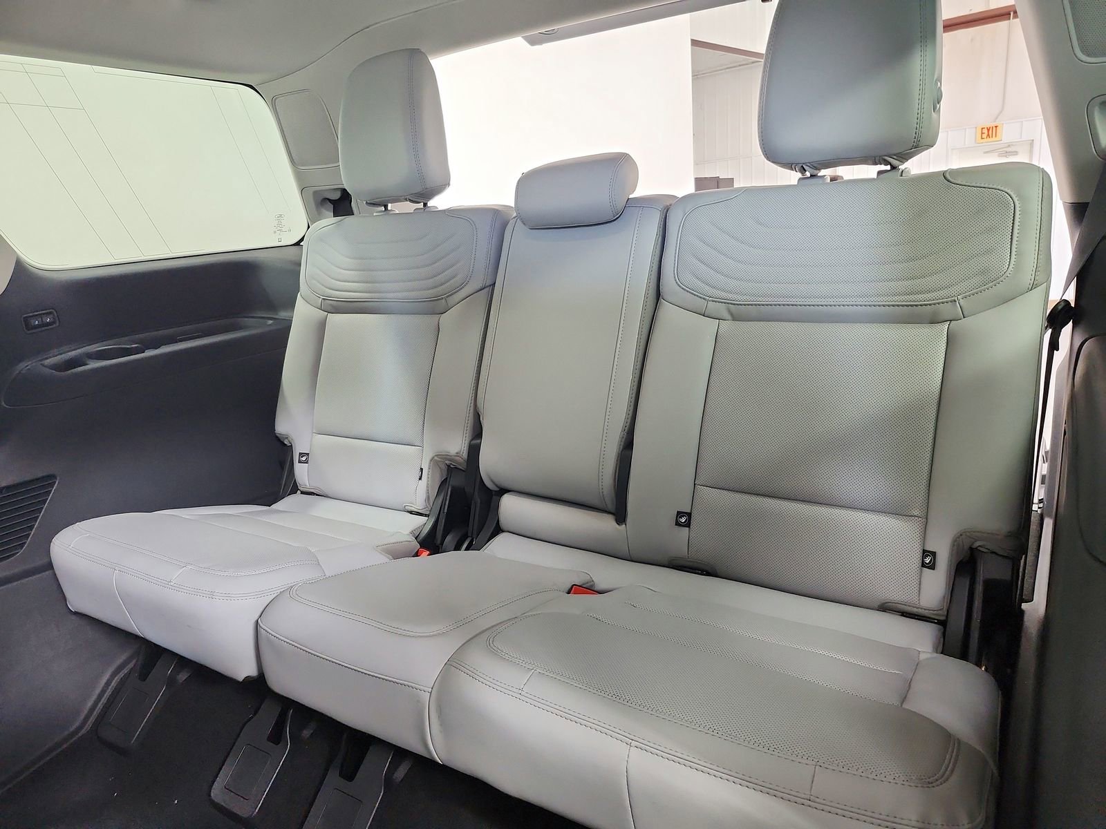 New 2026 Ford Expedition Platinum image 38