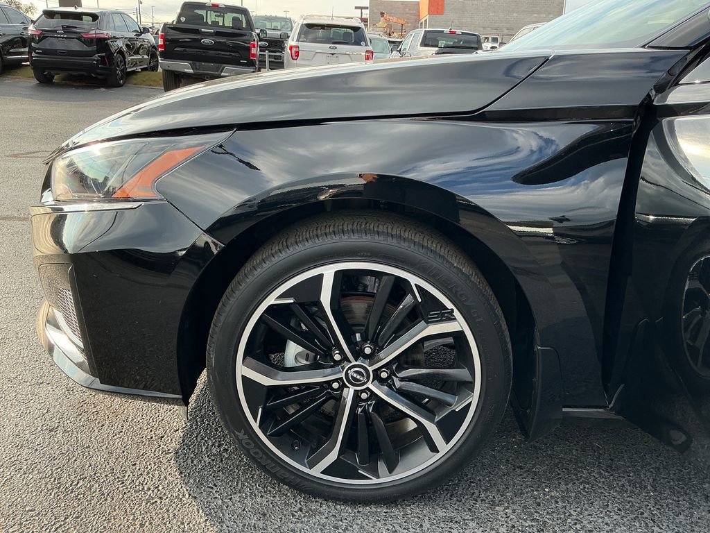 Used 2024 Nissan Altima 2.5 SR image 32
