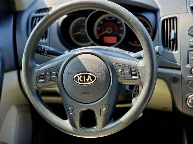 Used 2012 Kia Forte EX image 19