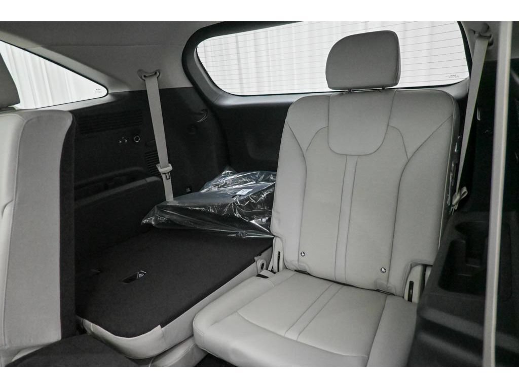 New 2026 Kia Sorento S w/ S Panoramic Sunroof Package FWD image 12