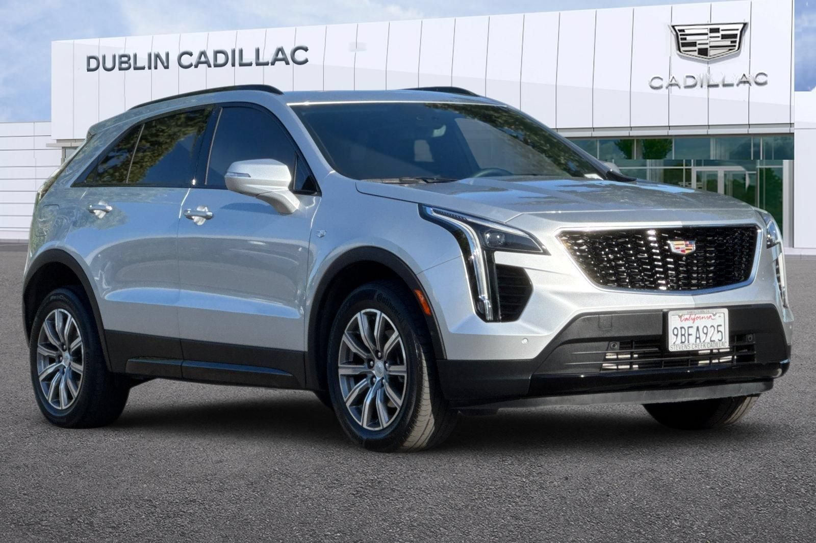 Used 2022 Cadillac XT4 Sport AWD/4WD image 2