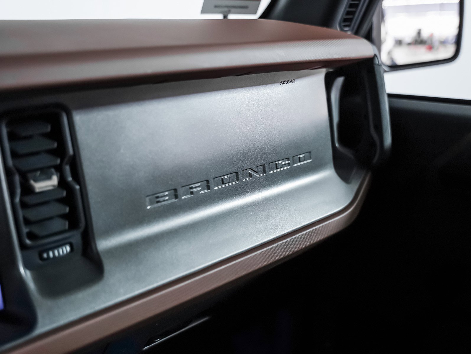 Used 2024 Ford Bronco Outer Banks image 20