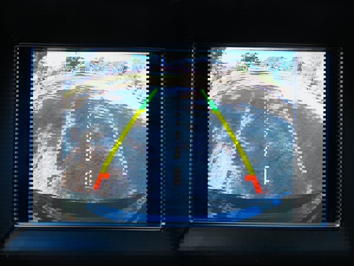 Used 2018 Jeep Grand Cherokee Laredo image 25