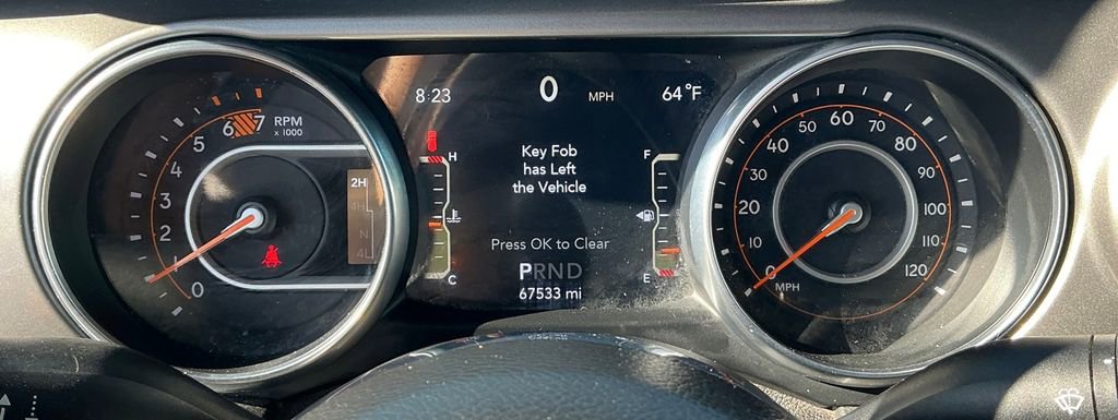 Used 2018 Jeep Wrangler Unlimited Sahara AWD/4WD image 22