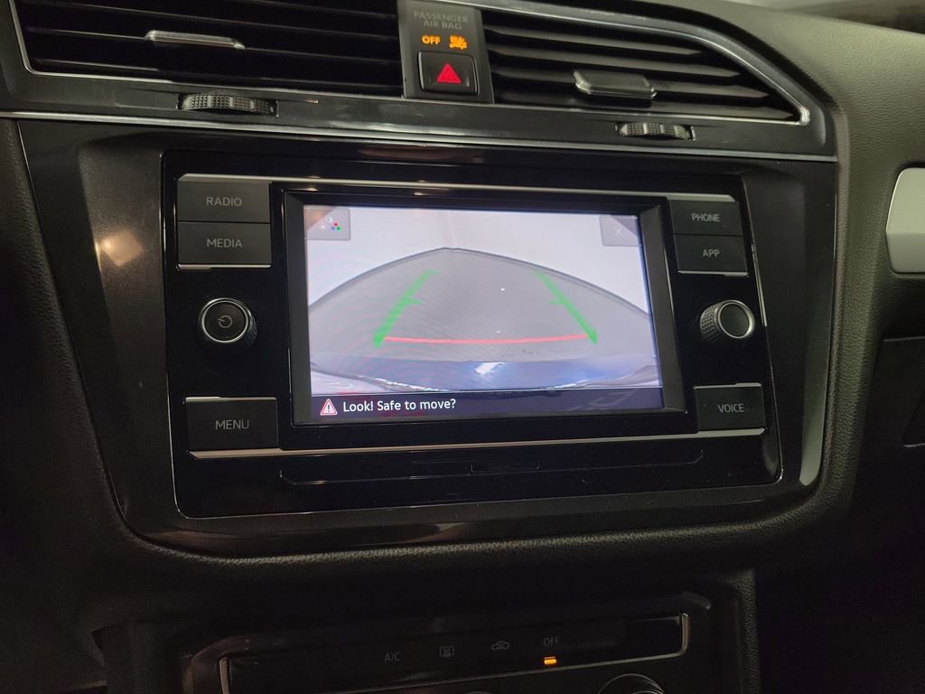 Used 2021 Volkswagen Tiguan S image 16