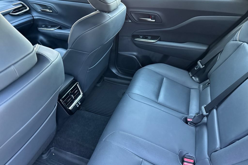 Used 2025 Toyota Crown Signia AWD/4WD image 12