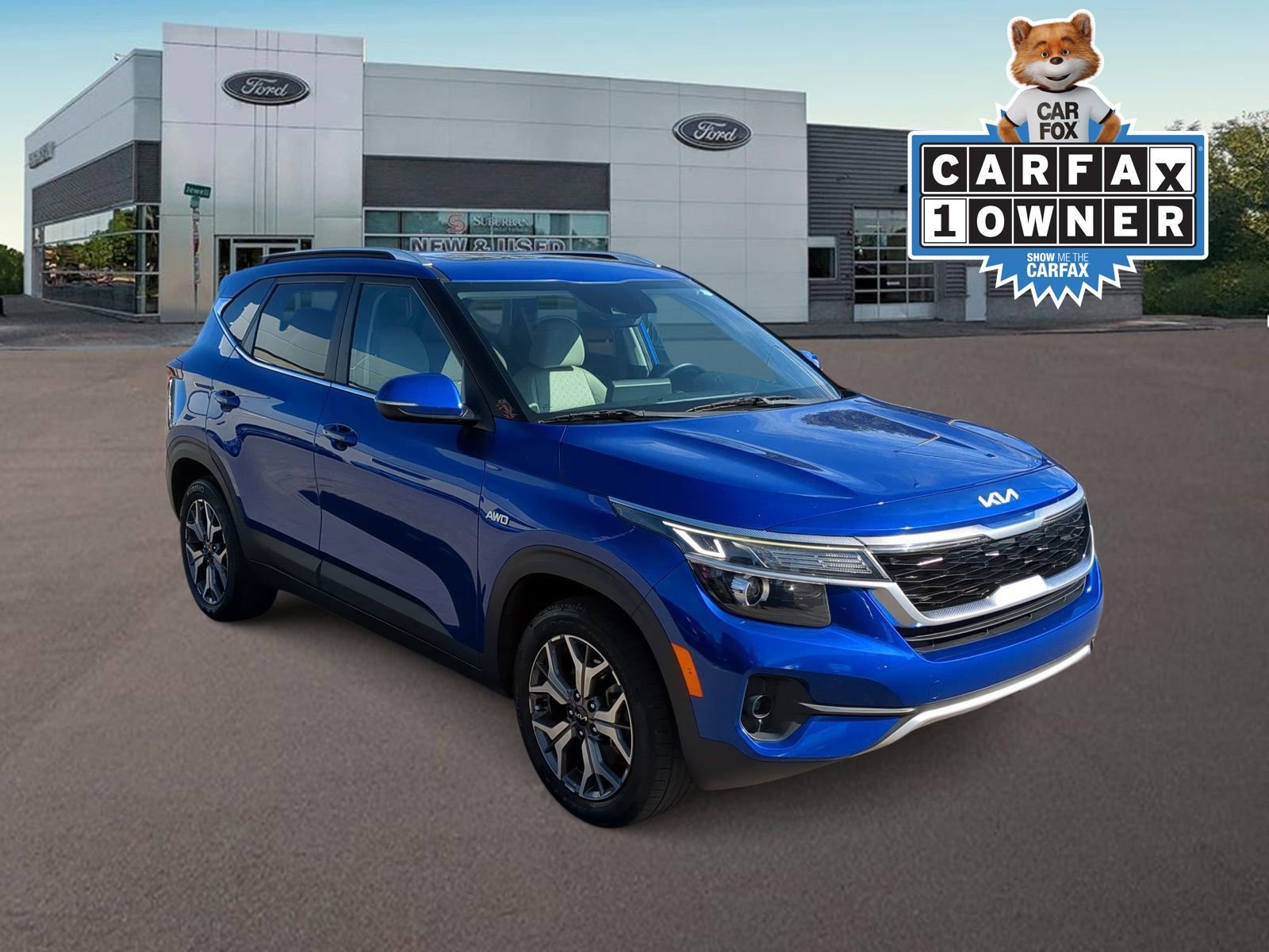 Used 2022 Kia Seltos EX image 2