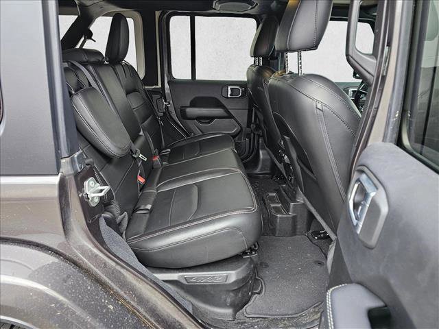 Used 2022 Jeep Wrangler Unlimited Sahara image 12
