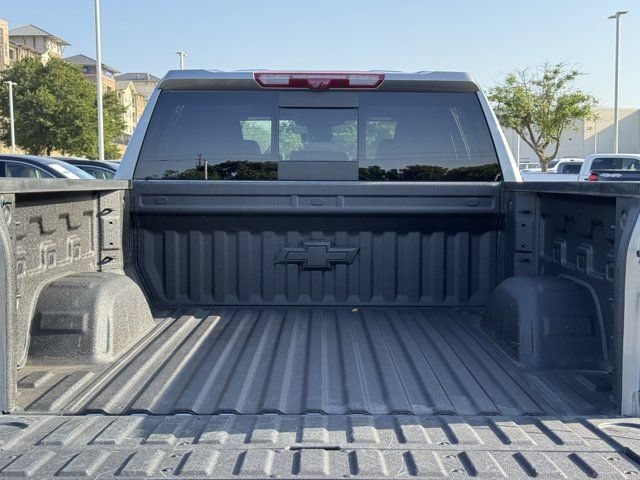 Used 2025 Chevrolet Silverado 1500 High Country AWD/4WD image 36