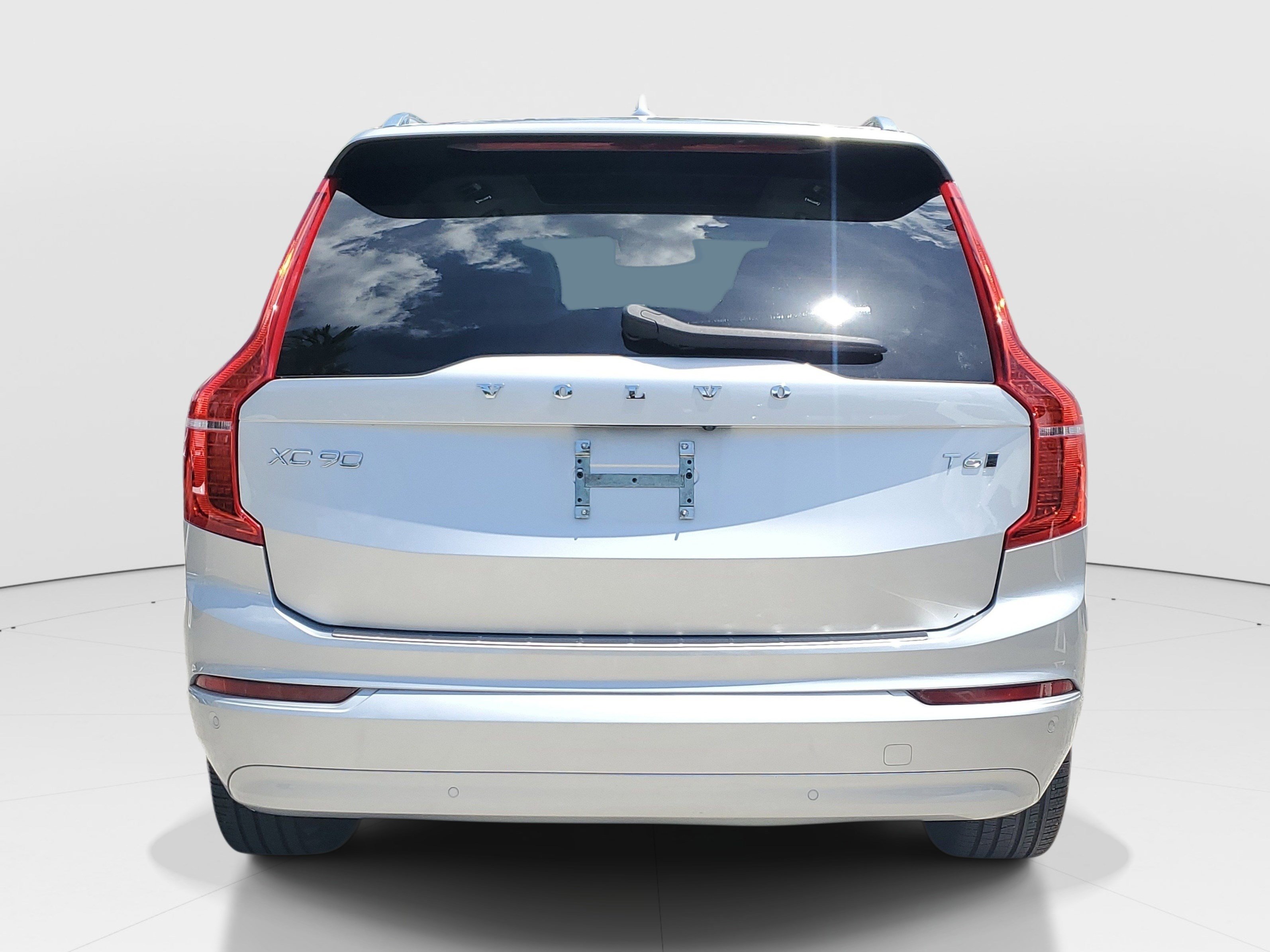 Used 2022 Volvo XC90 T6 Momentum w/ Protection Package Premier AWD/4WD image 6