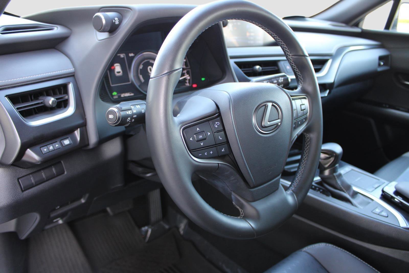 Used 2021 Lexus UX 250h w/ Accessory Package (Z2) AWD/4WD image 14