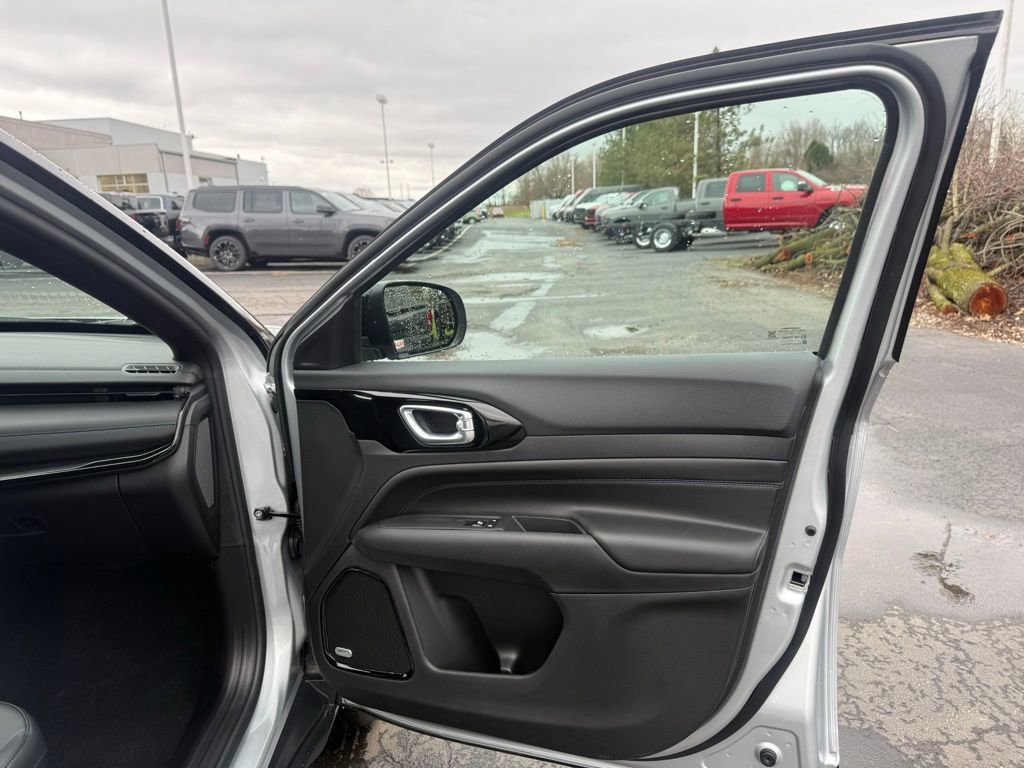 New 2026 Jeep Compass Limited image 47