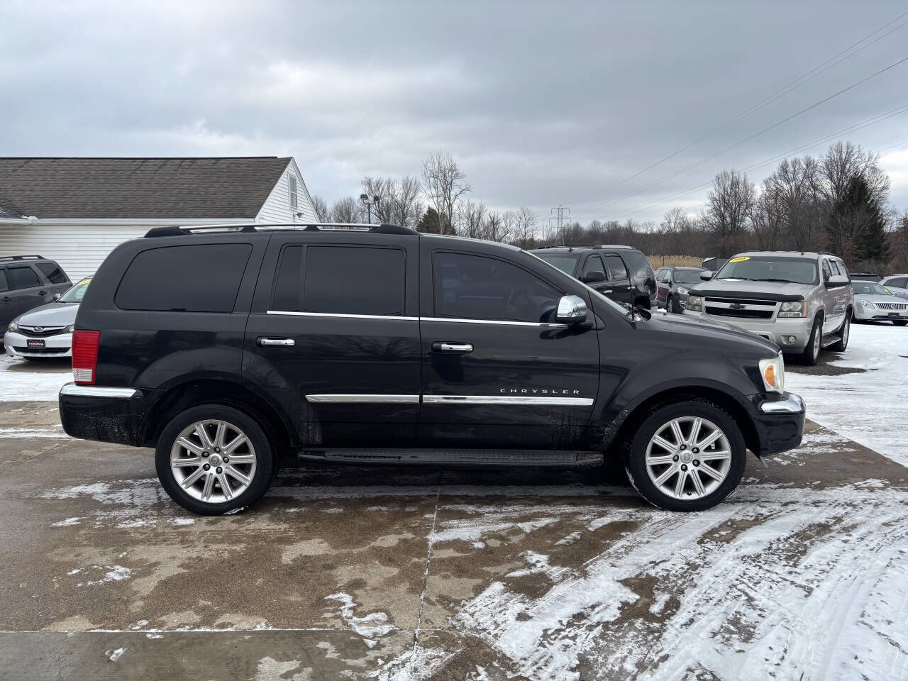 Used 2008 Chrysler Aspen Limited image 2