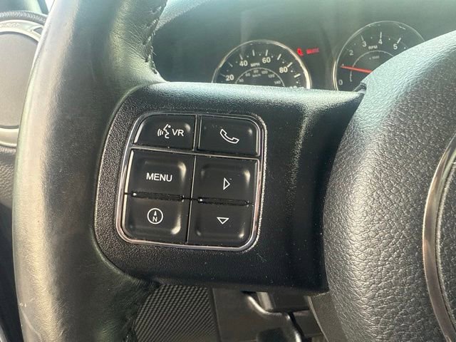 Used 2016 Jeep Wrangler Unlimited Rubicon w/ Connectivity Group AWD/4WD image 29