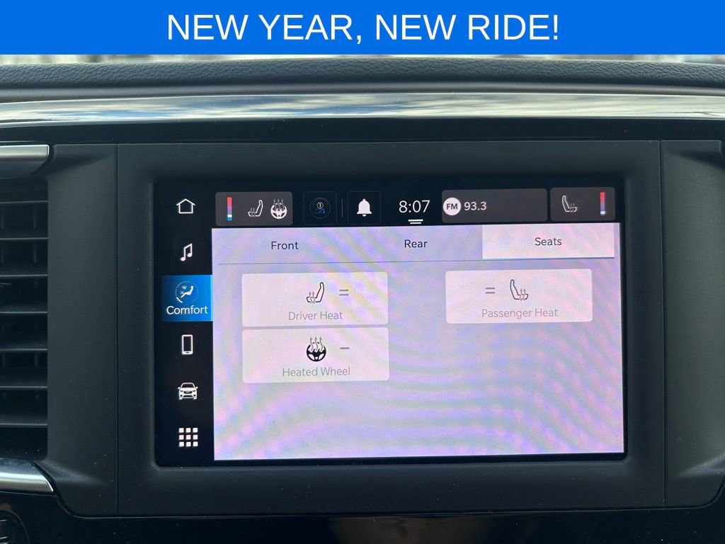 Used 2022 Chrysler Voyager LX image 17