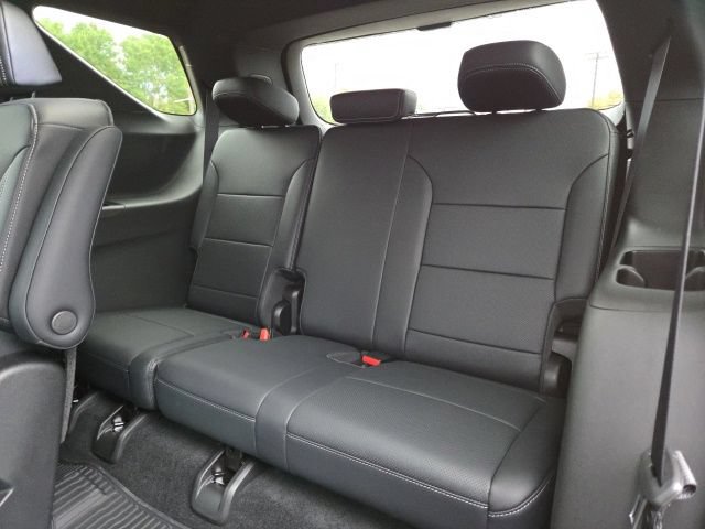 New 2027 Chevrolet Traverse LT w/ Midnight/Sport Edition AWD/4WD image 23