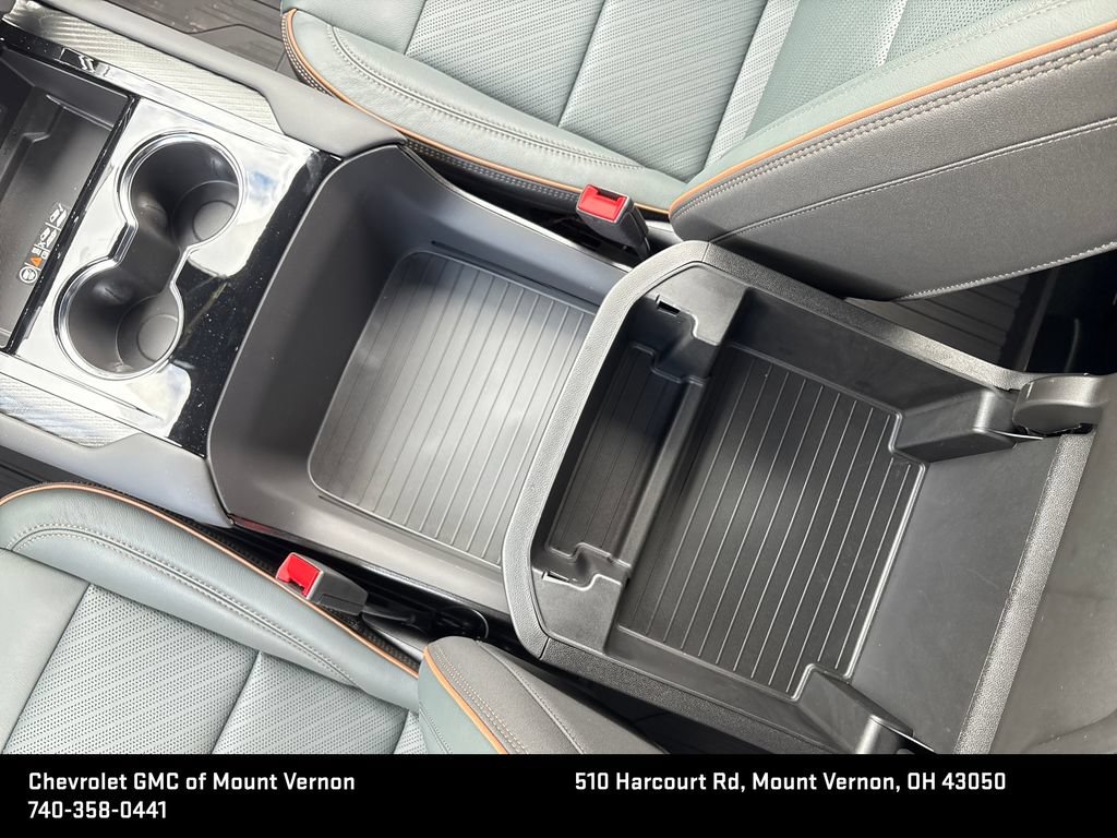 New 2026 GMC Yukon XL AT4 w/ AT4 Premium Plus Package AWD/4WD image 22
