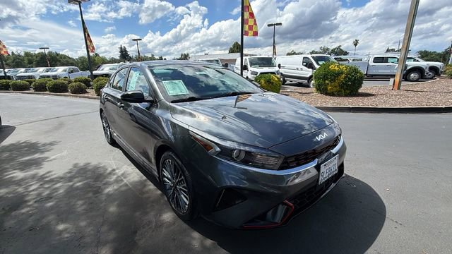 Used 2024 Kia Forte GT-Line w/ GT-Line Premium Package FWD image 2
