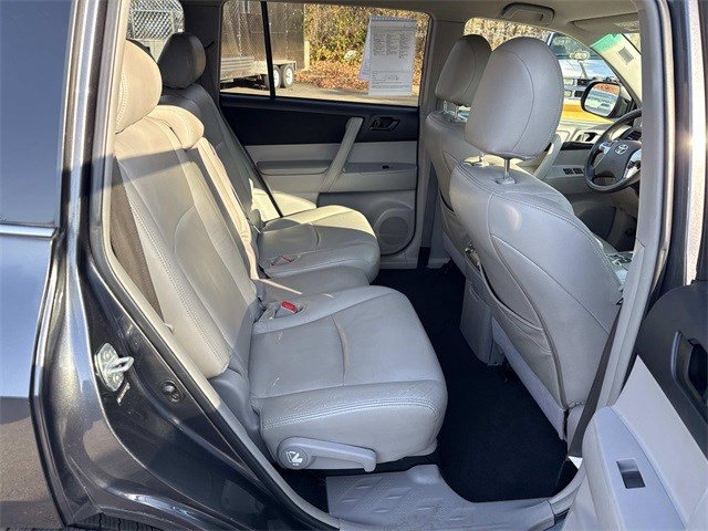 Used 2013 Toyota Highlander 4WD image 11