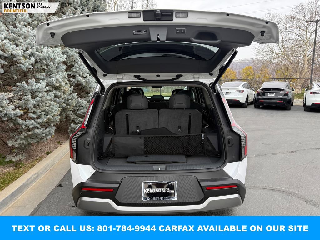 Used 2025 Kia EV9 Wind image 38