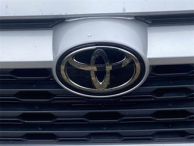 Used 2024 Toyota RAV4 XLE image 9