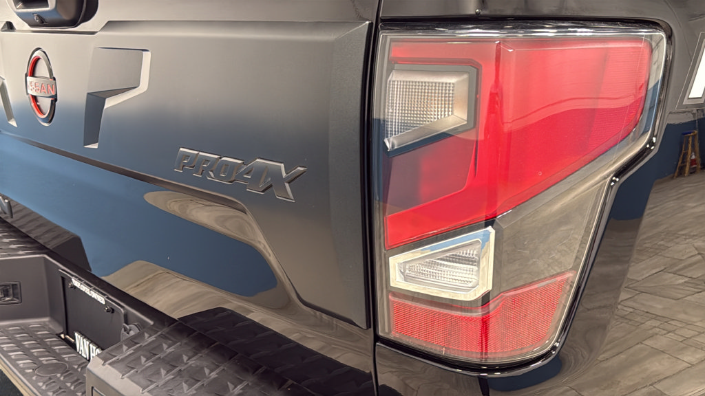 Used 2023 Nissan Titan PRO-4X w/ Pro-4x Convenience Package AWD/4WD image 39