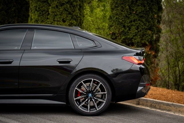 Used 2023 BMW i4 eDrive40 w/ M Sport Package image 11