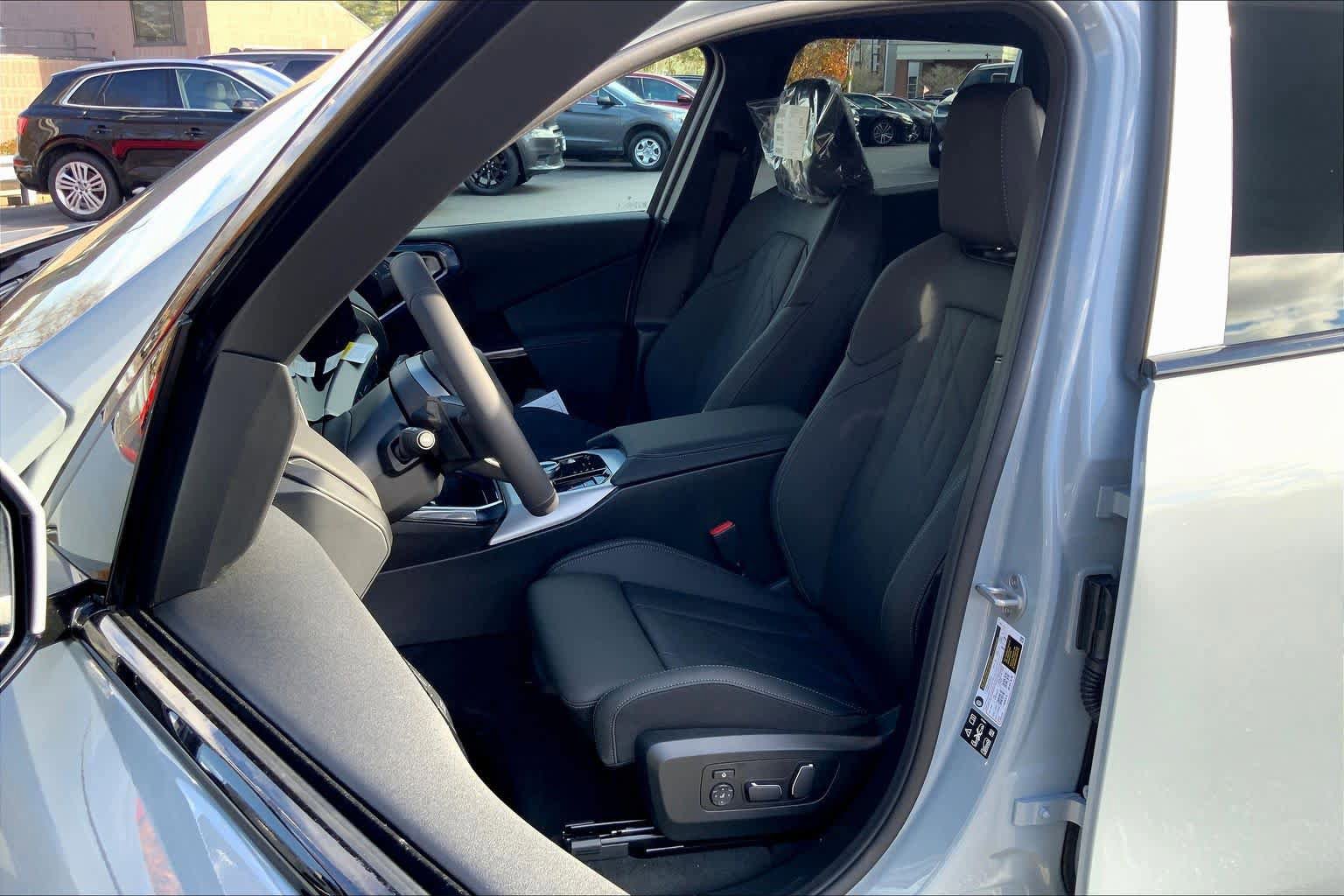 New 2026 BMW X3 xDrive30 w/ Premium Package image 9