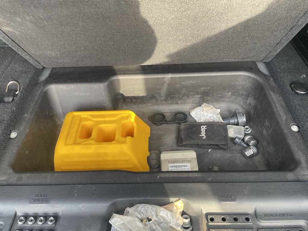 Used 2018 Jeep Wrangler Unlimited Sport S image 48