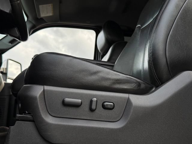 Used 2015 Ford F250 Lariat w/ Chrome Package AWD/4WD image 15
