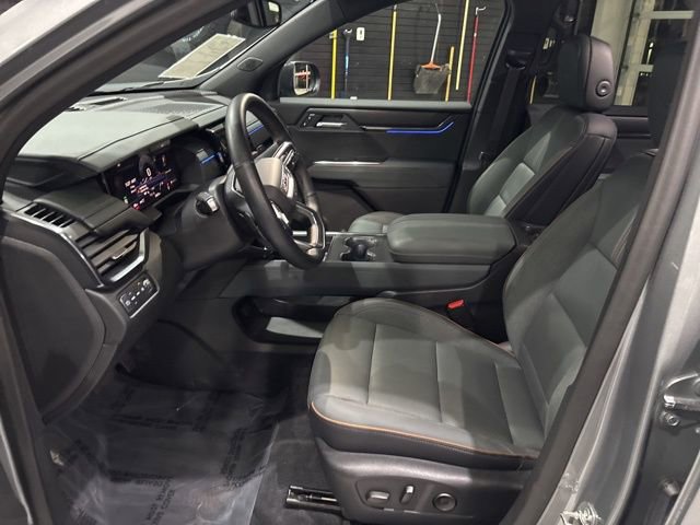 Used 2024 GMC Acadia AT4 w/ Luxury Package image 10