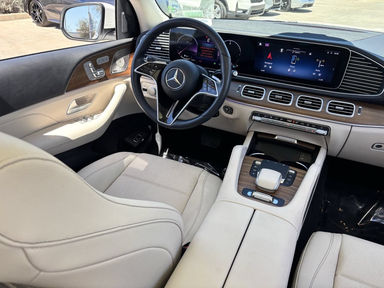 Used 2024 Mercedes-Benz GLS 450 4MATIC image 12
