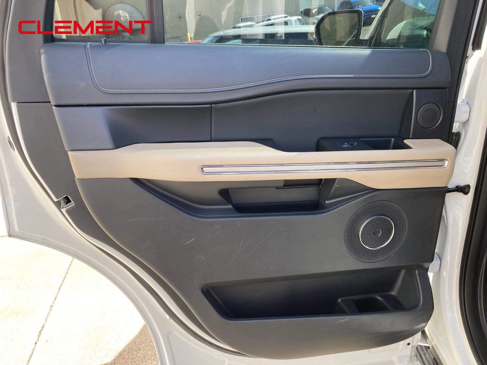 Used 2024 Ford Expedition Limited image 49