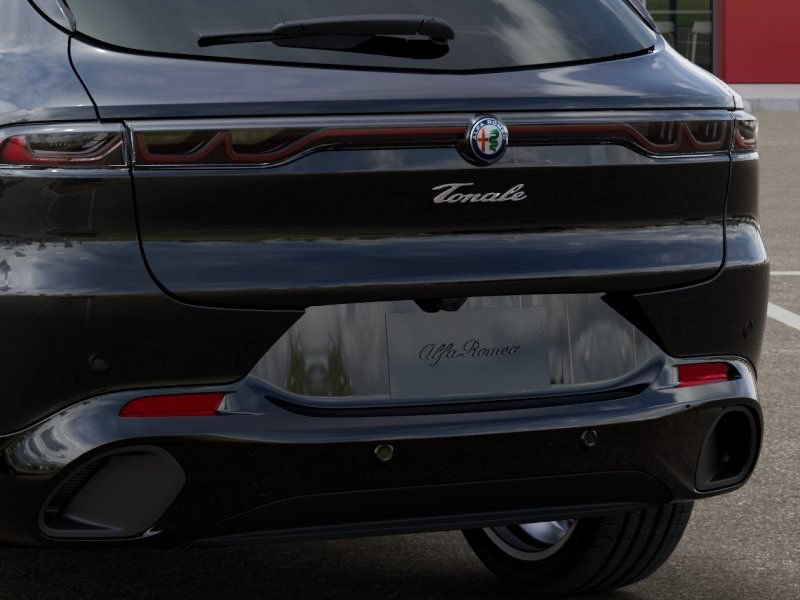 New 2025 Alfa Romeo Tonale w/ Premium Package AWD/4WD image 14