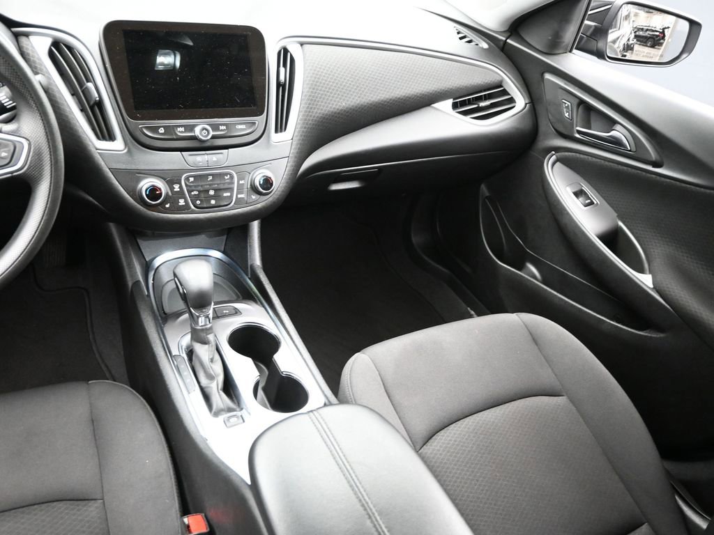Used 2024 Chevrolet Malibu LT image 12