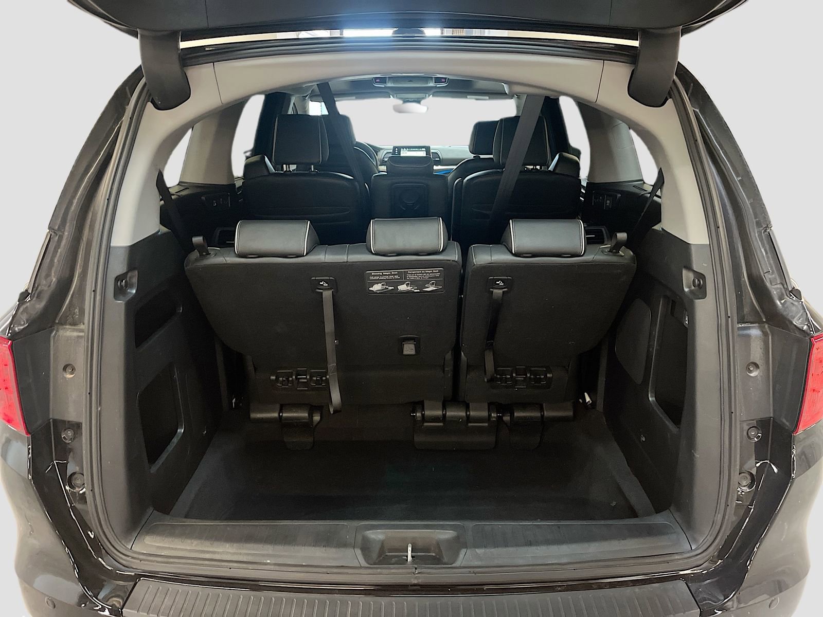 Used 2024 Honda Odyssey Elite image 28