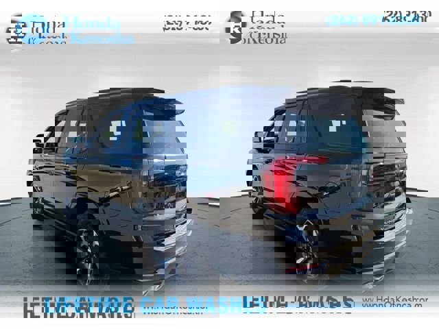 Used 2025 GMC Yukon AT4 Ultimate w/ LPO, Floor Liner Package image 4