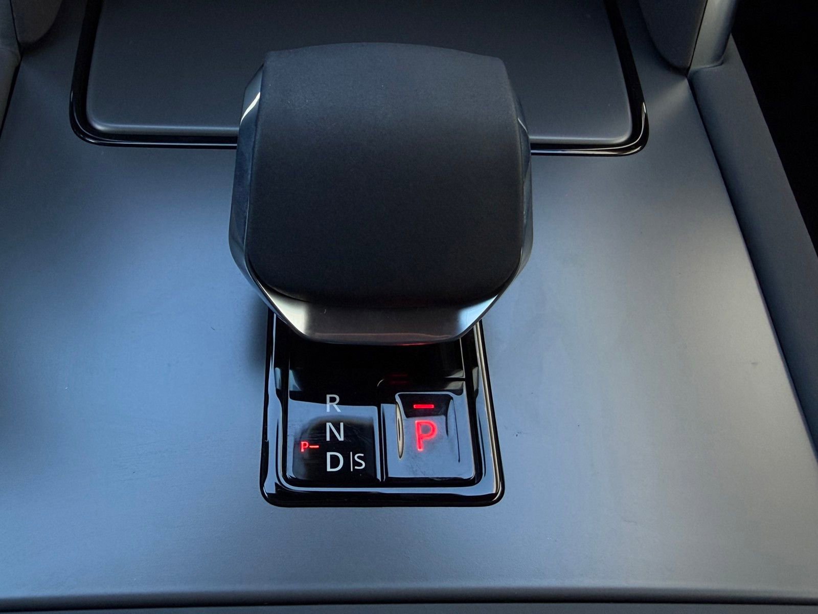 New 2026 Land Rover Discovery Sport Landmark image 21