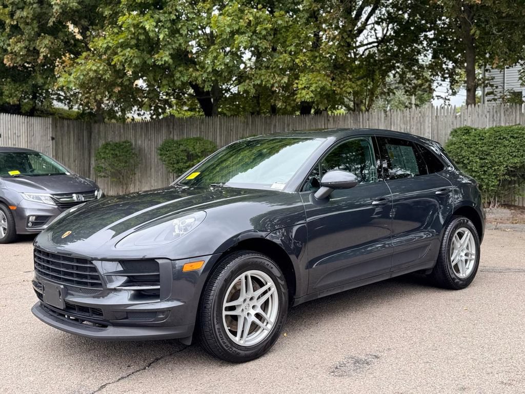 Used 2020 Porsche Macan AWD/4WD image 2