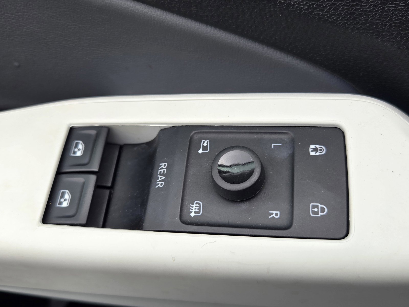 Used 2021 Volkswagen ID.4 1st Edition RWD image 25